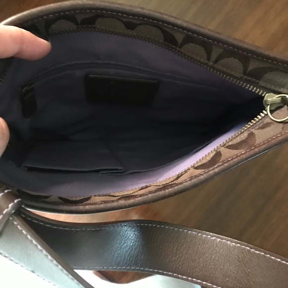 Brown coach purse very clean - Picture 3 of 3